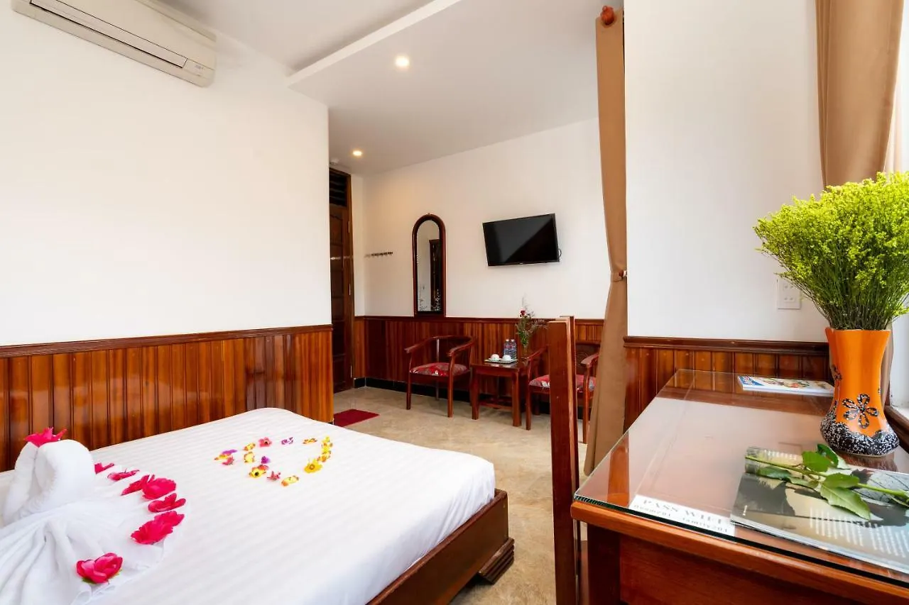 Family Hotel هوي ان